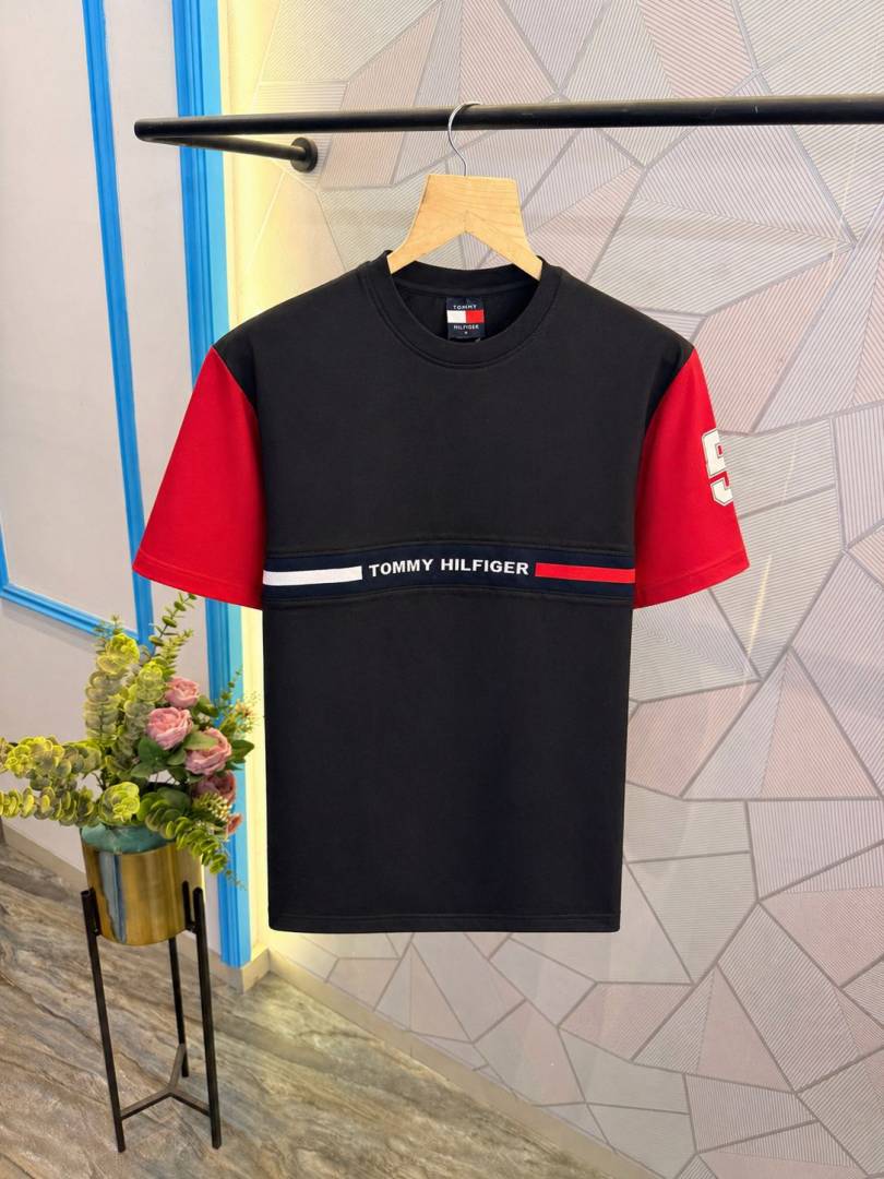 Tommy Hilfige-r Premium Quality Drop Shoulder T-Shirt Store Article (Black )